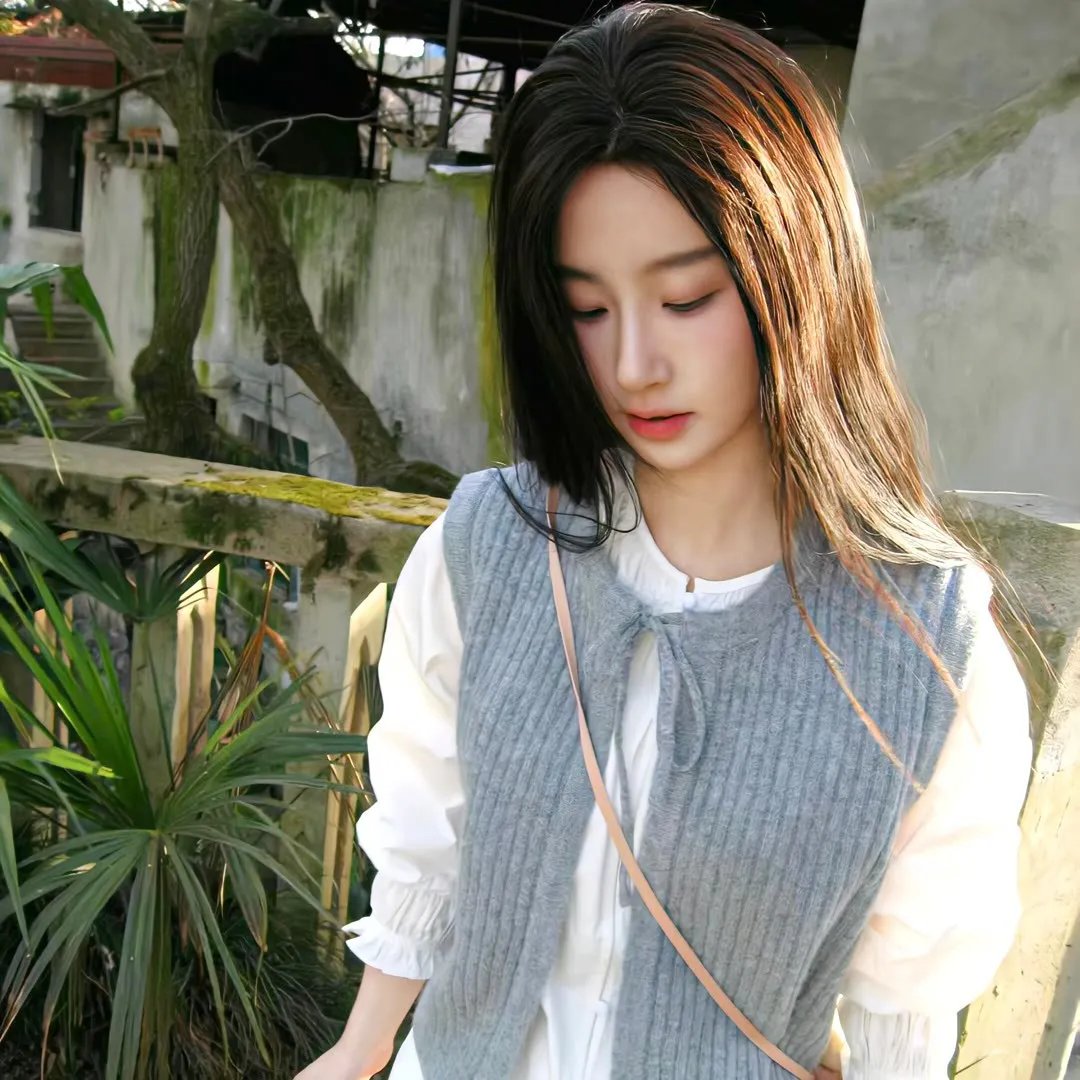 新版：我竟困在同一天一万年